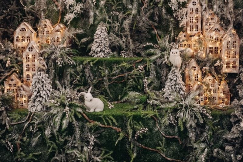 Enjoy the Splendor of an Elegant 10 Foot Artificial Christmas Tree this Season