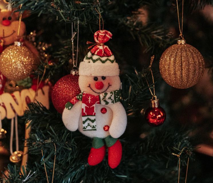 Artificial Christmas Trees: The Perfect Thanksgiving Decor for Grateful Americans